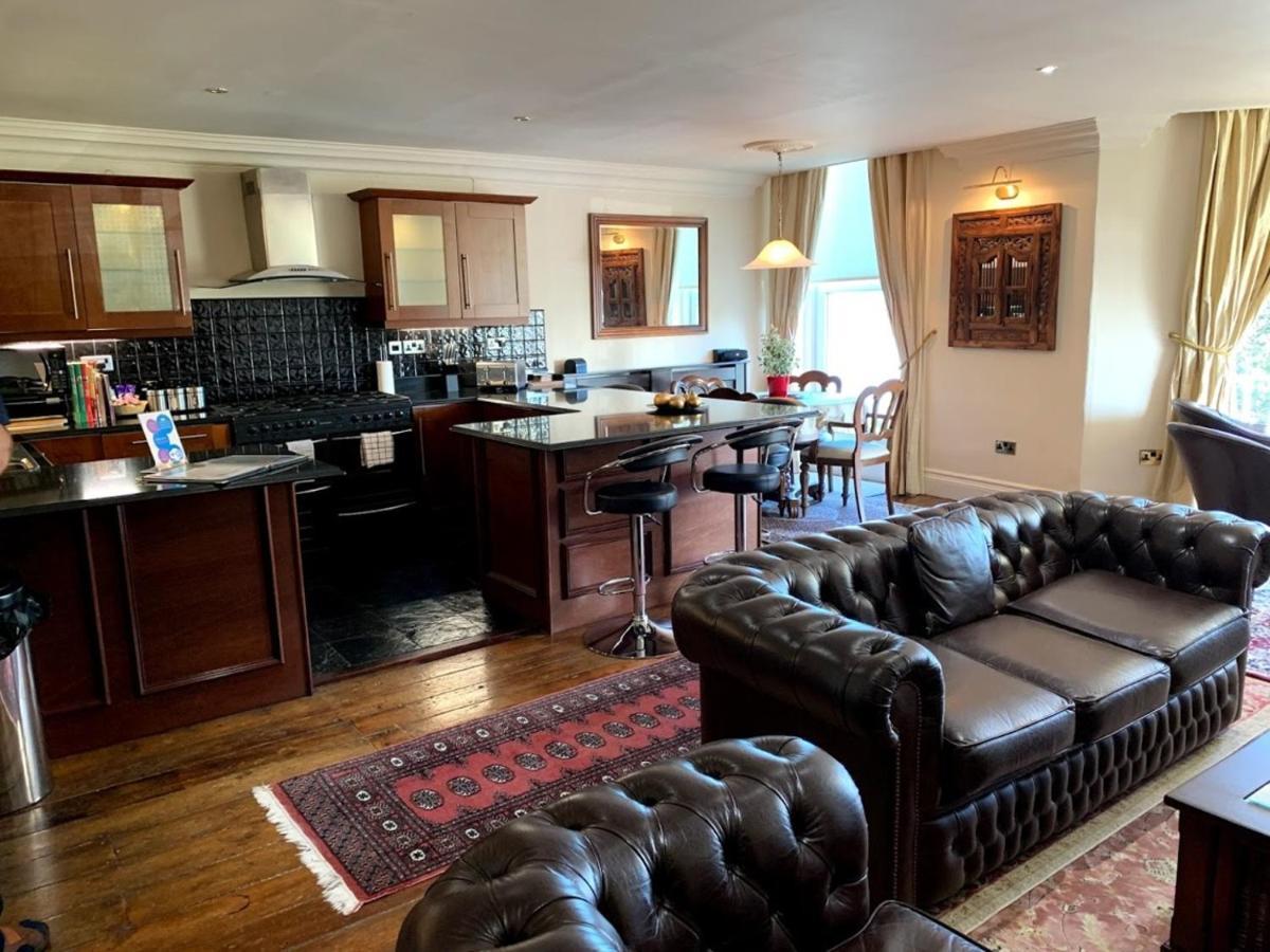 Mansion House Scarborough Exterior foto A typical apartment